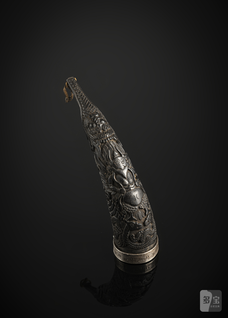 A FINE CARVED HORN MAGICAL POWDER CONTAINER - 图2